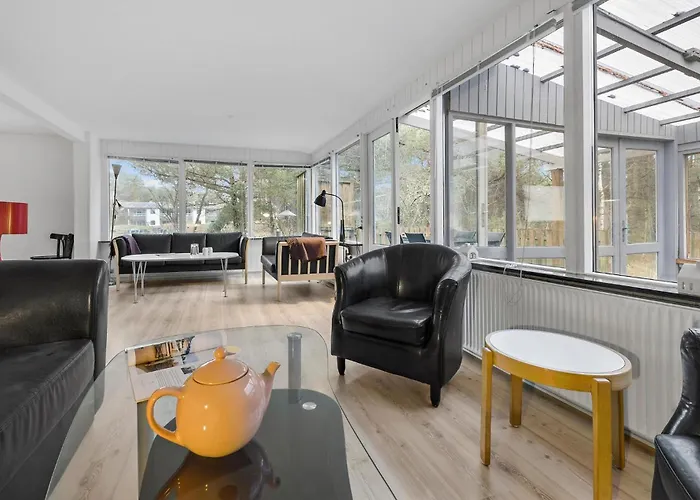 بيت للعطل 2 Bedroom Beautiful In *