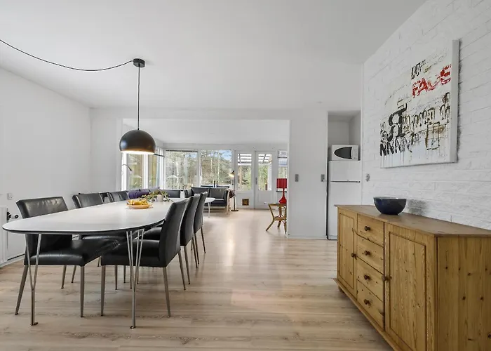 بيت للعطل 2 Bedroom Beautiful In